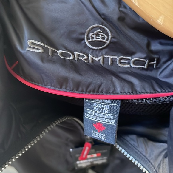 Stormtech men’s windbreaker jacket XL H2xtreame black coat waterproof NWT - Picture 2 of 9